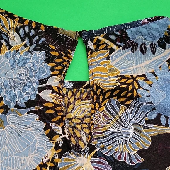 H&M Floral Print Top - Picture 4 of 5